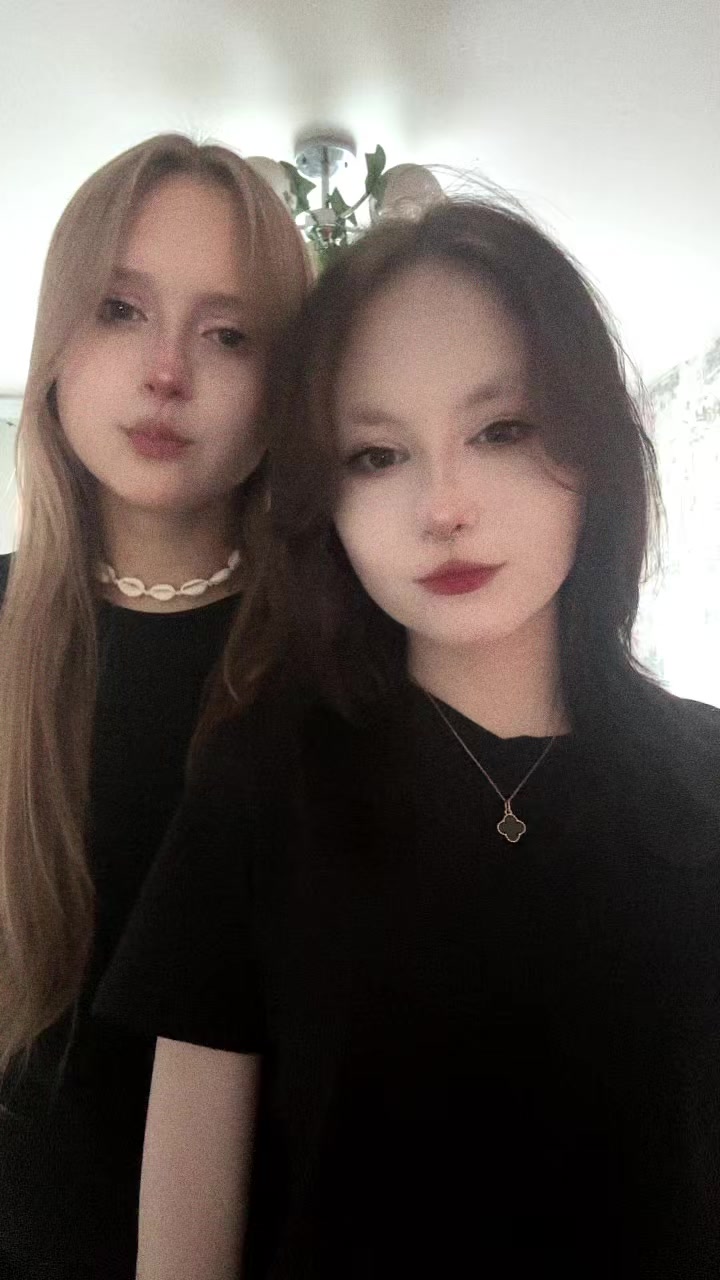 @арина лебедка