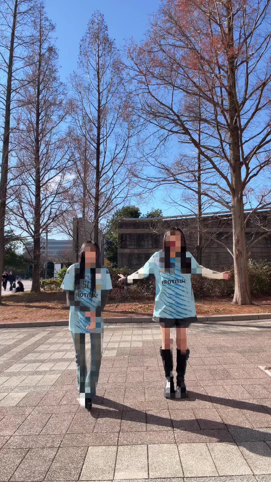 @2×2^._.^