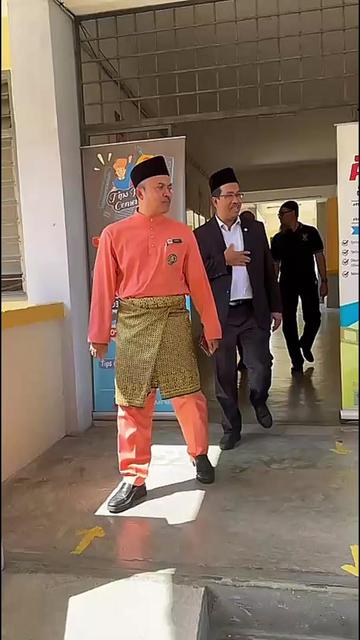 @Dr. Ahmad Kamal bin Ariffin