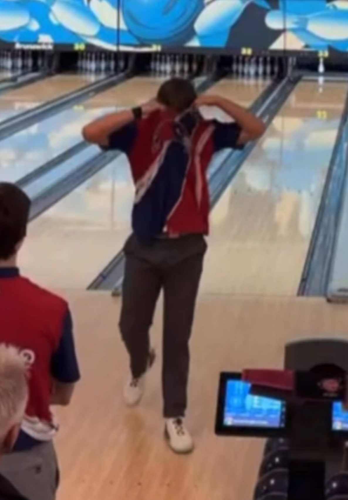 @BowlingByBeek