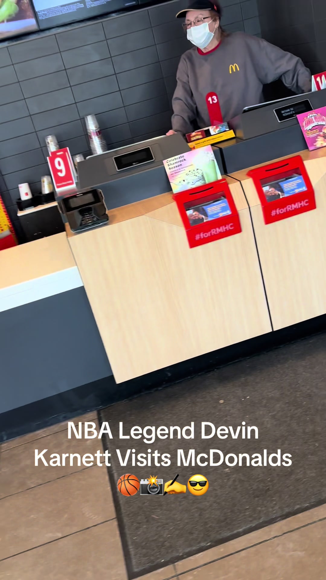 @🏀📸✍️😎
