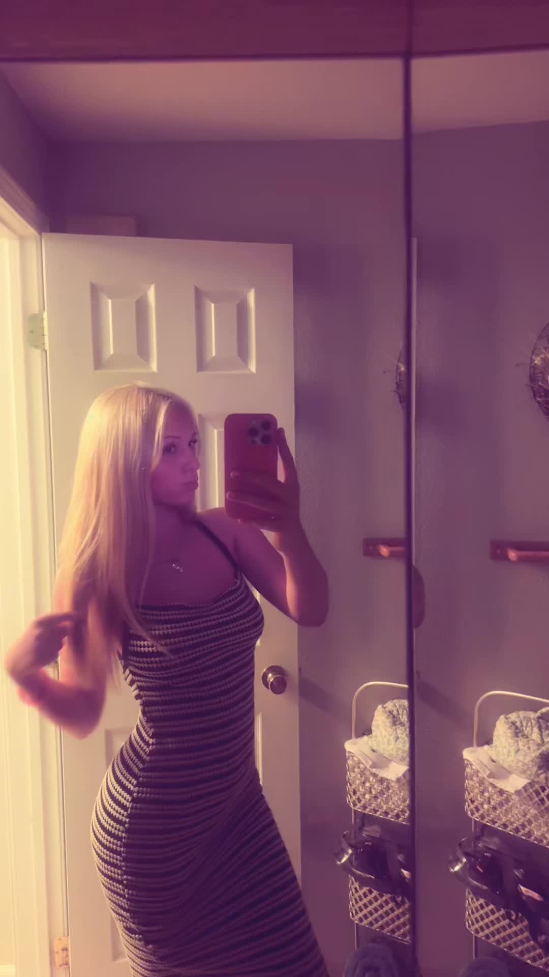 @𝓂𝒶𝒹𝒹𝒾𝑒 🌺
