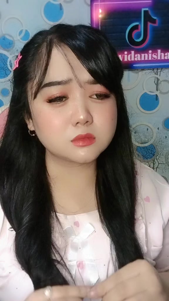 @Dewidanisha03🇮🇩