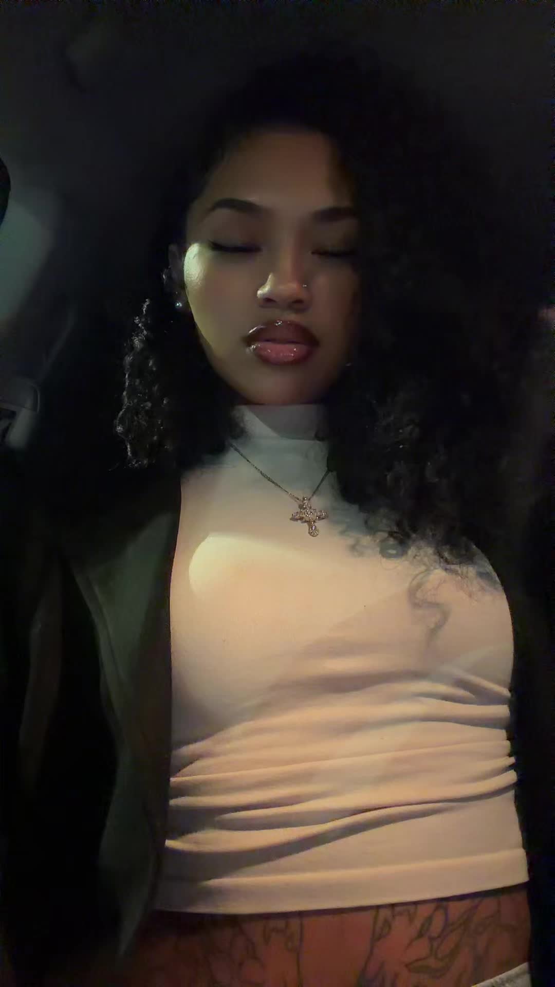 @_KiarraB