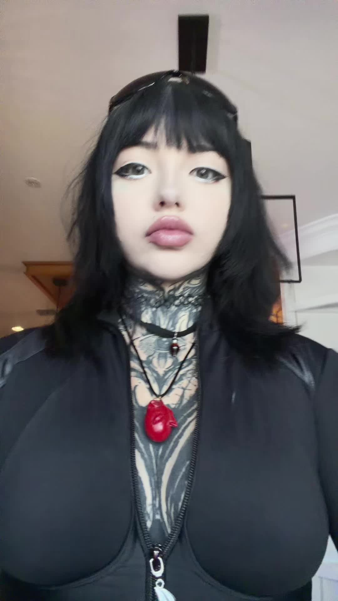 @mothertriplex