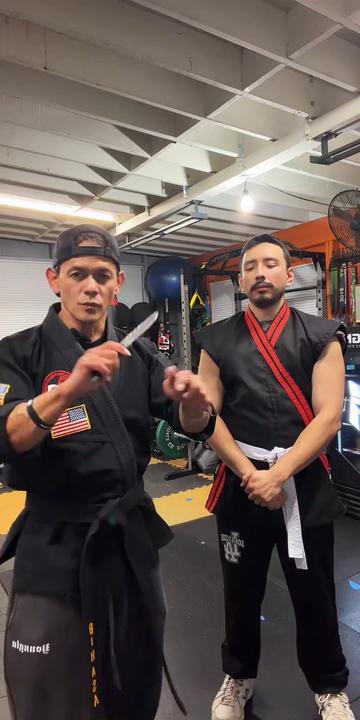 @ARMBAR.STRIKE SELFDEFENCE