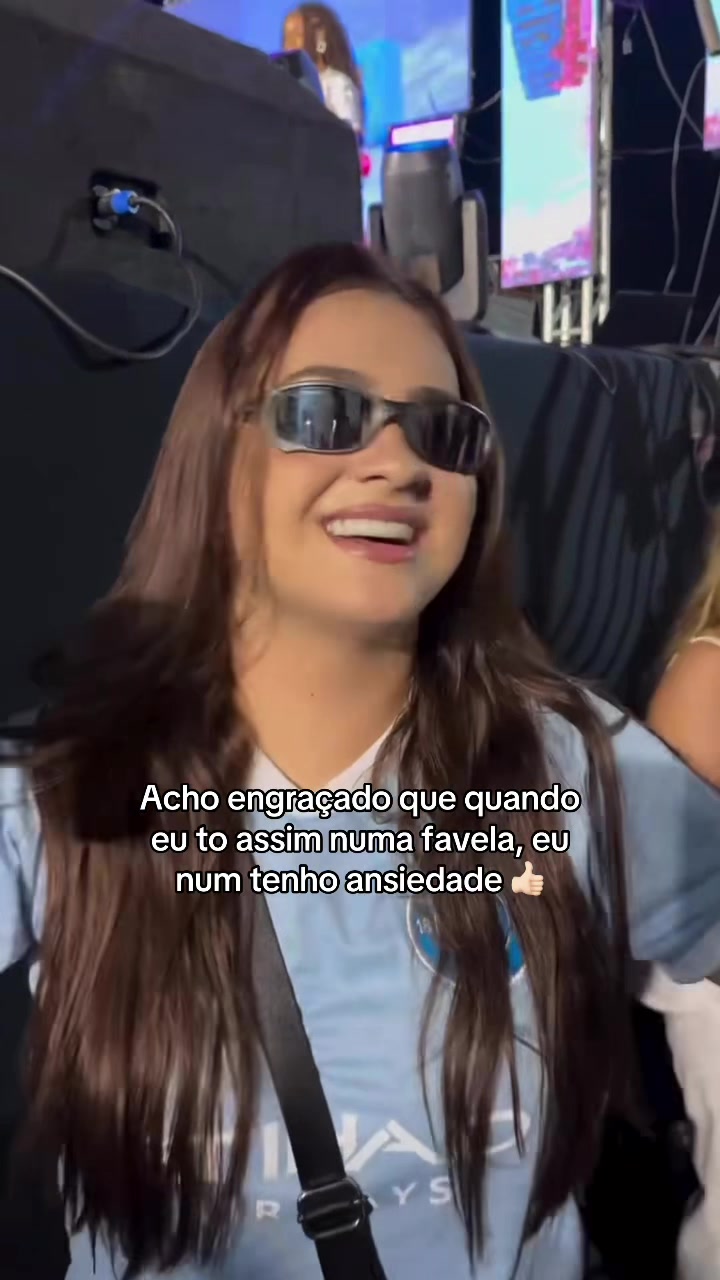 @carlaqueiroz