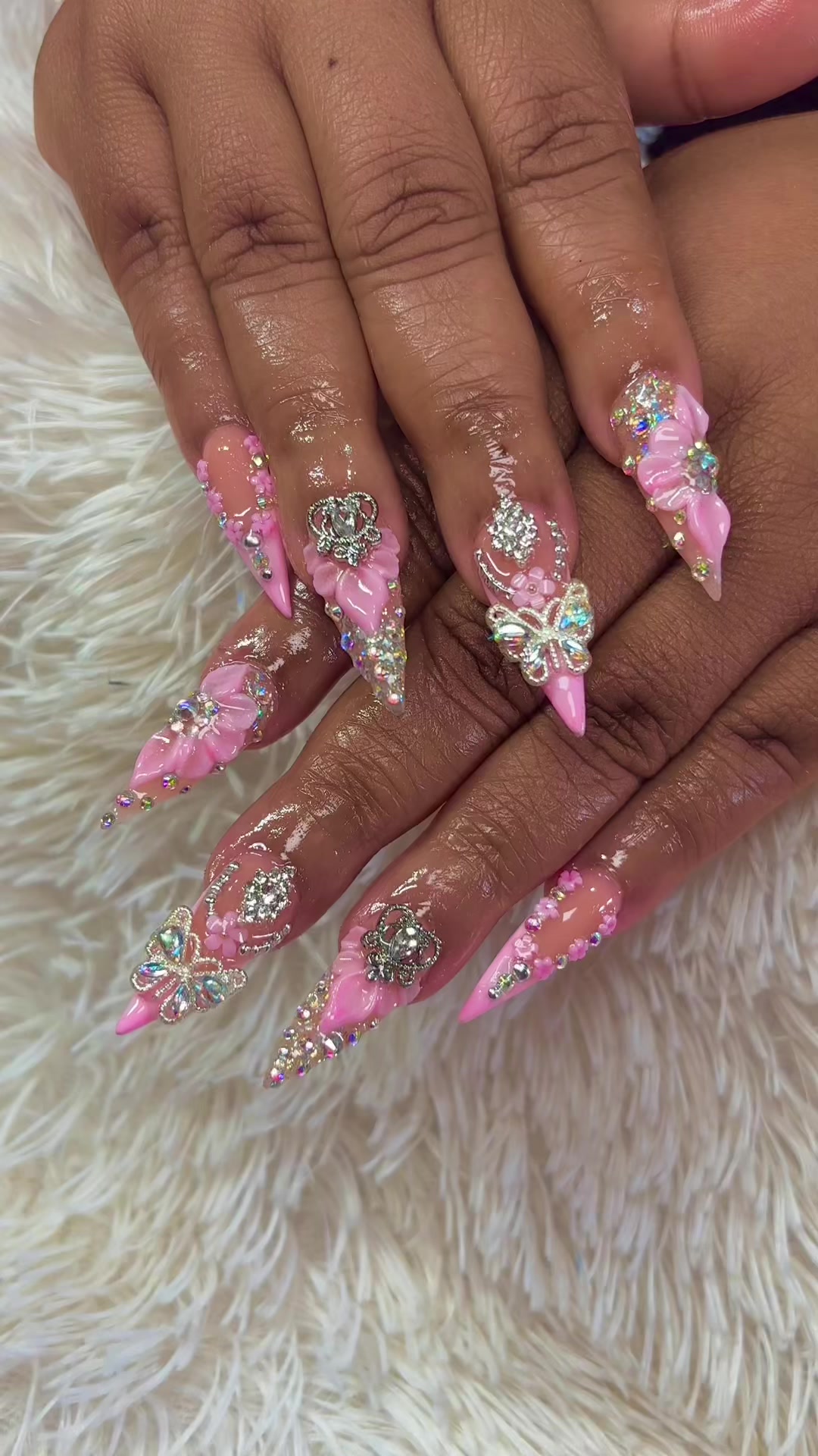 @Nicky the nail artist