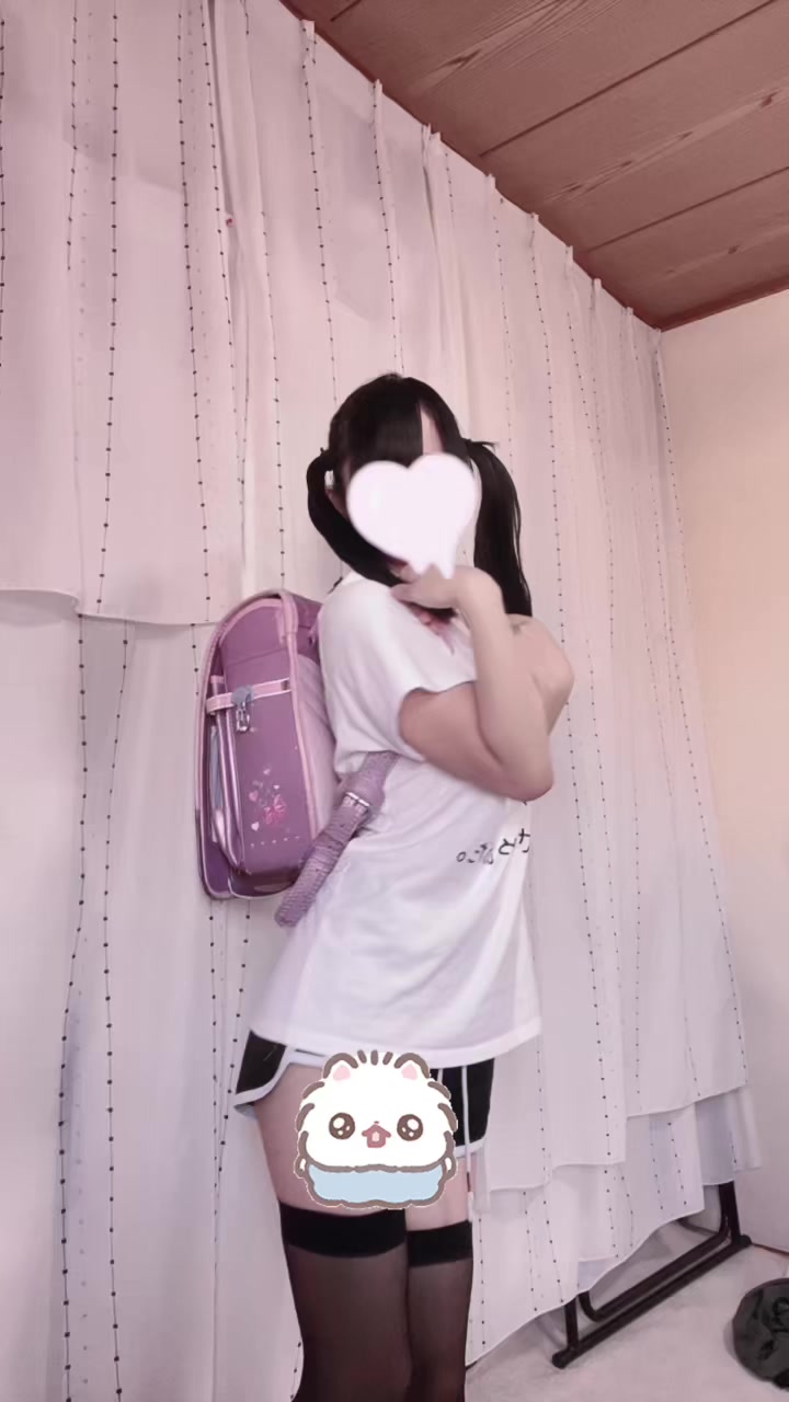 @まにゃ