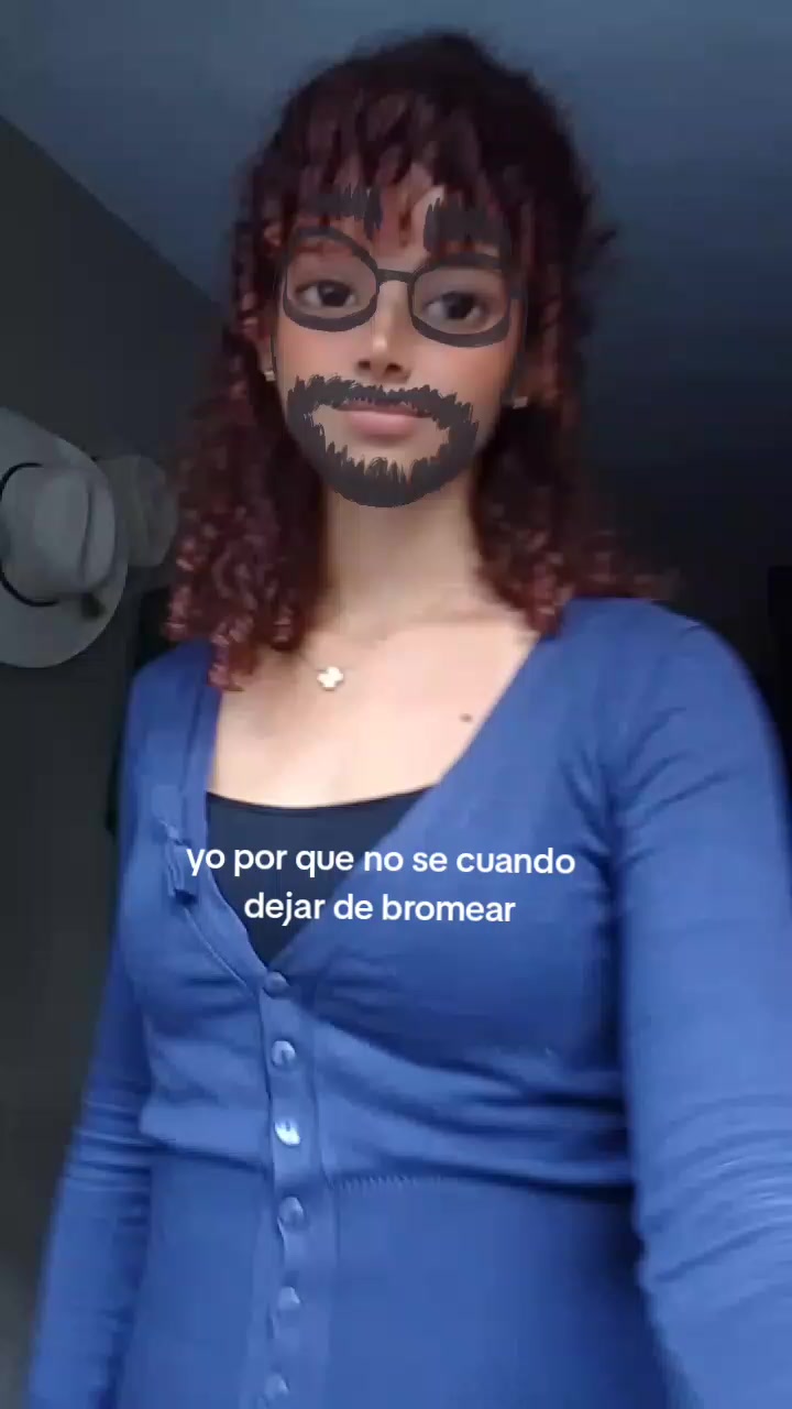 @chinolis_Eliza