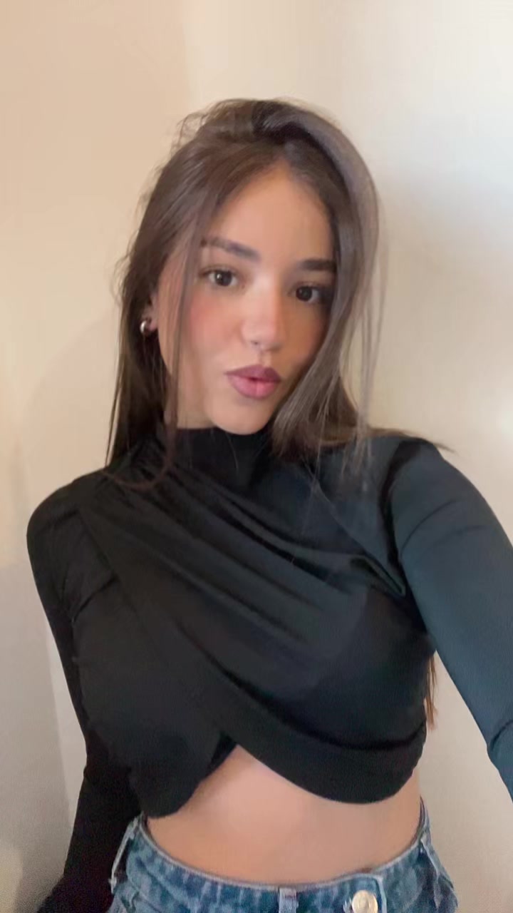 @Ella