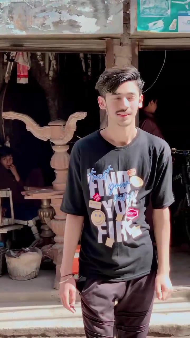 @MursLeeN KinG⁴⁶👽🔥