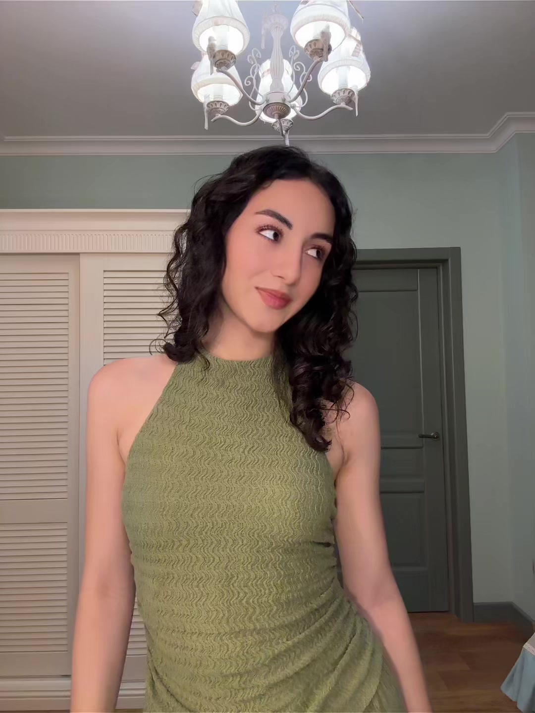 @Ari_Ana