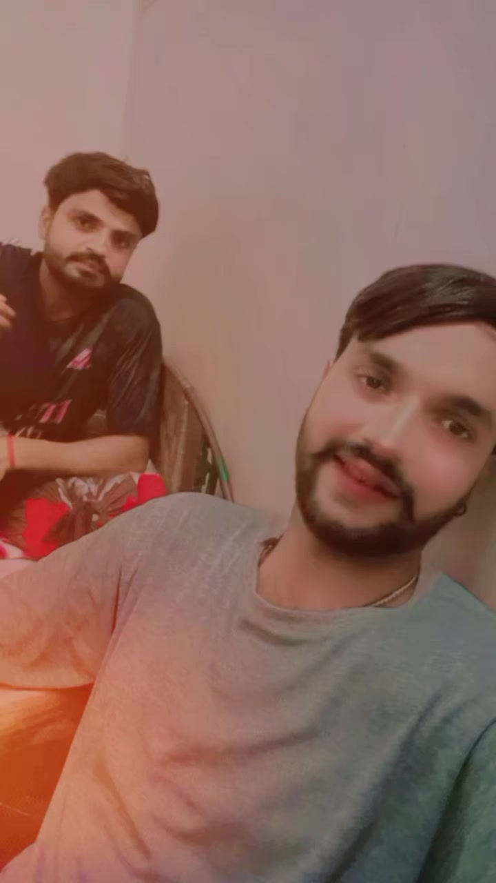 @phulpoto 😎🖤