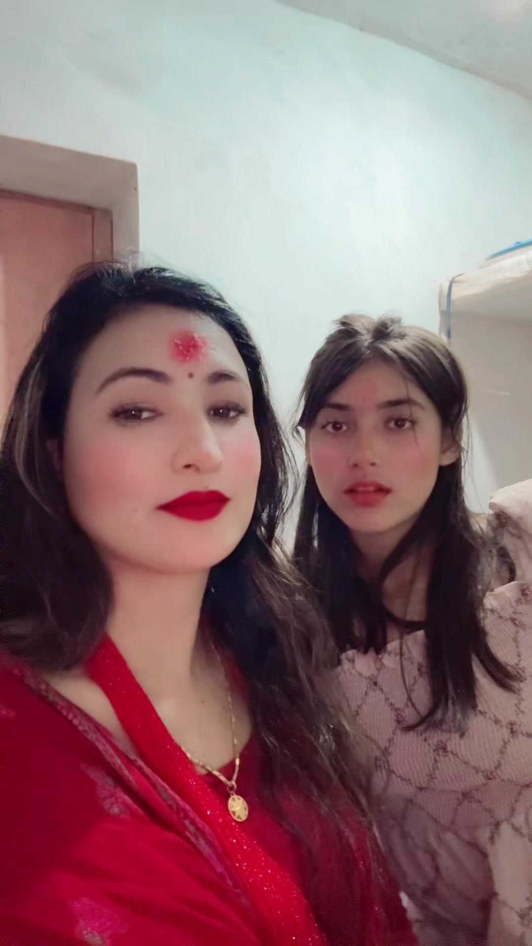 @Nisa Chand Pal