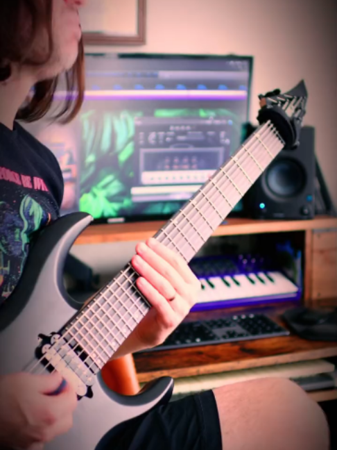 @Taylor Aguirre | Guitarist ஃ
