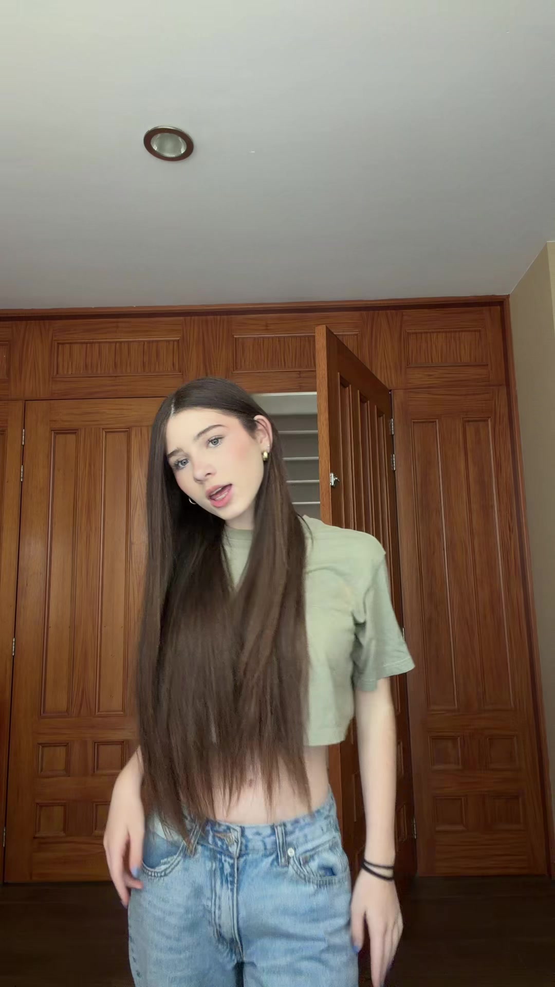 @Moni