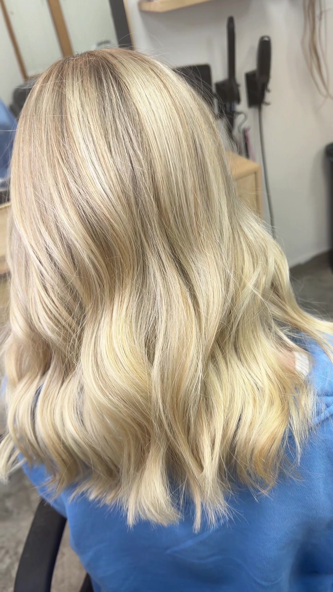 @Julia | MN Hairstylist