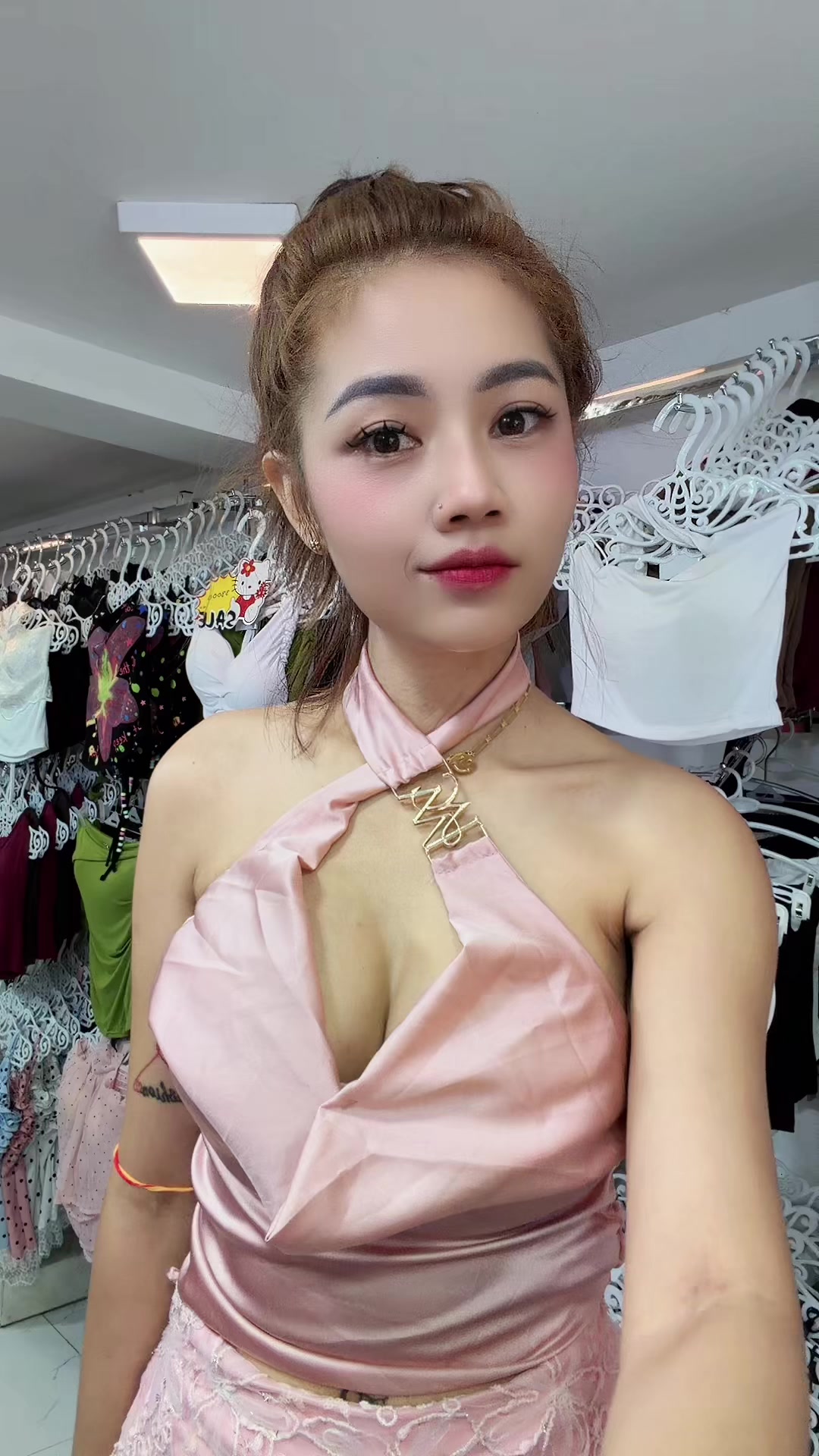@WhiteStar Fashion Mandalay3.2M