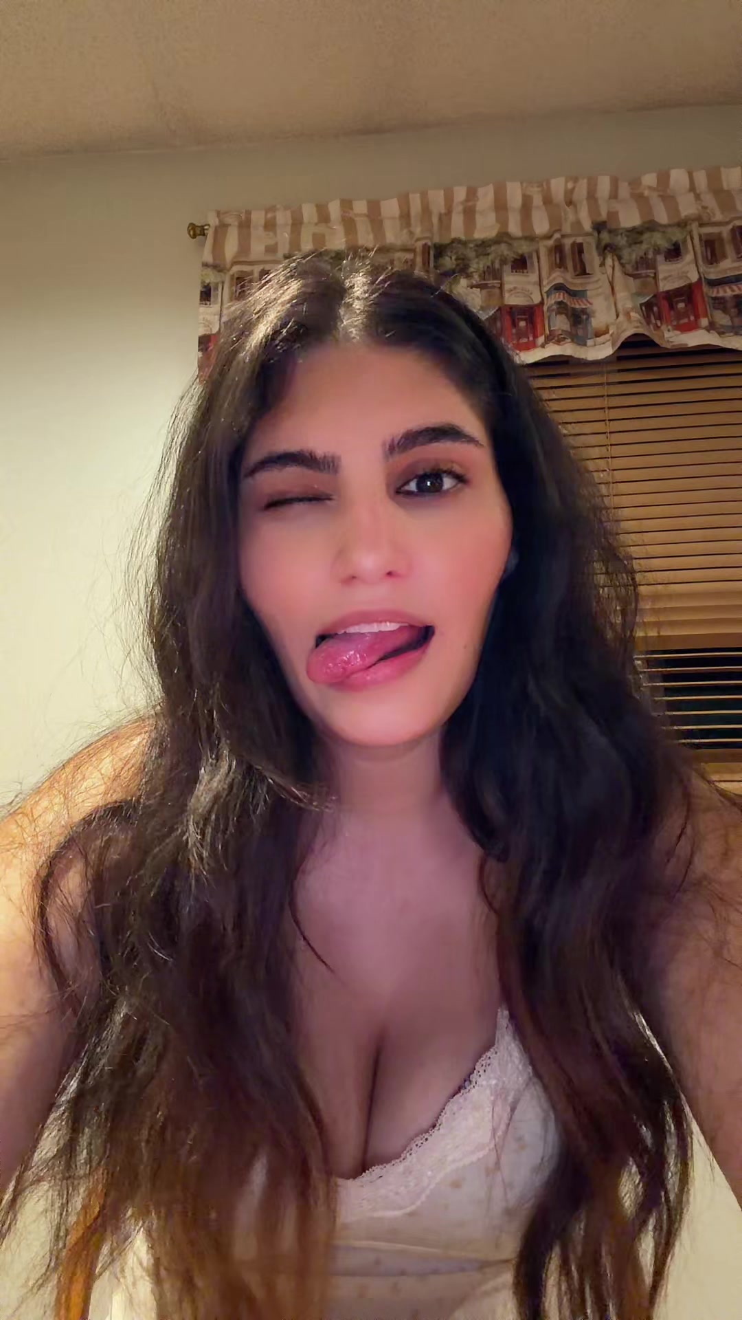 @pakistanikira