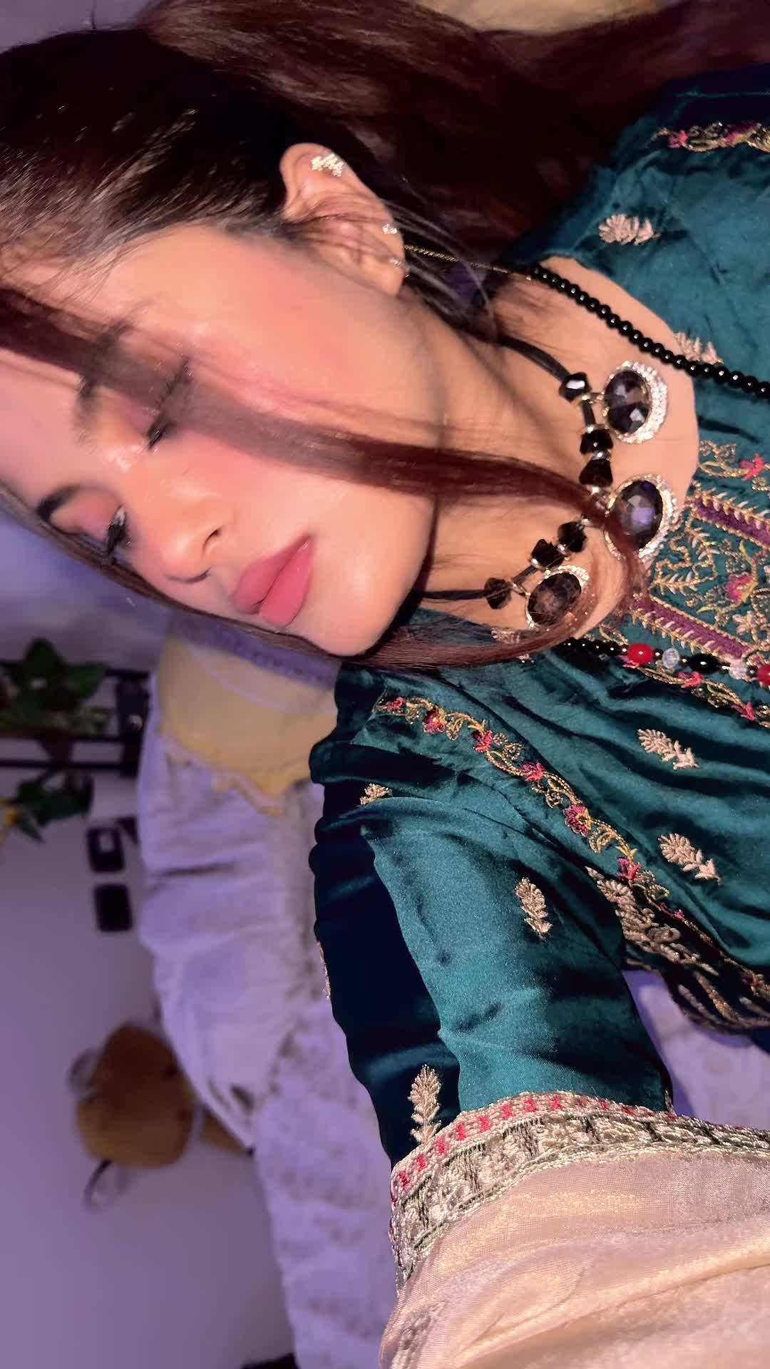 @SNEHA💖