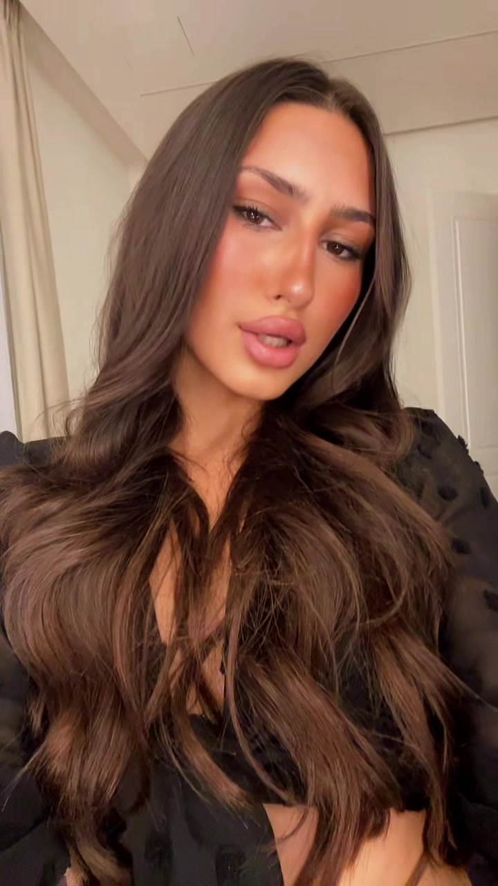 @elena