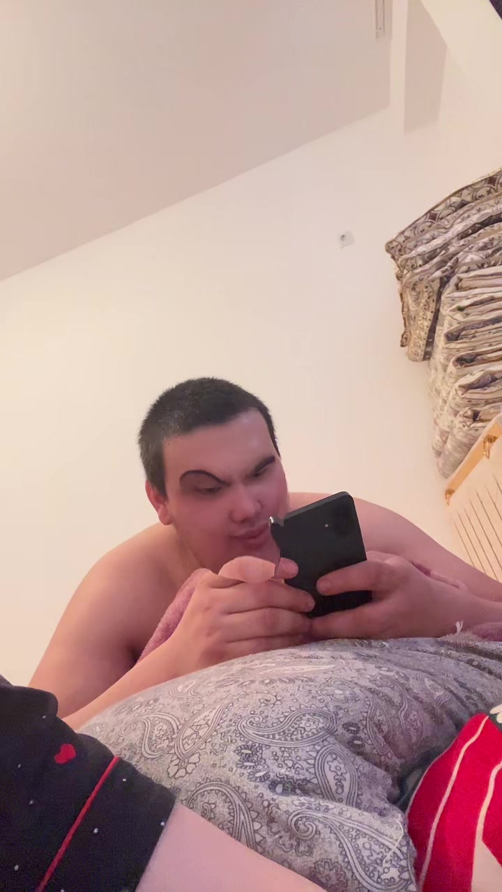 @MuratovaAruzhan077