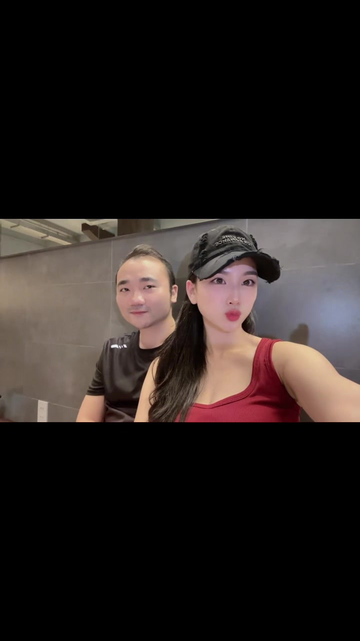 @Mẹ và bé nhà Ngọc đây😊