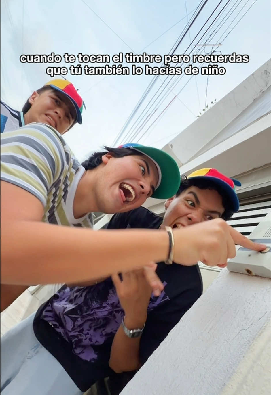 @Los PQliares
