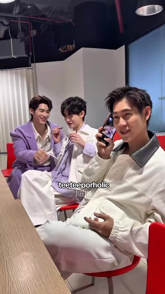 @2teePor