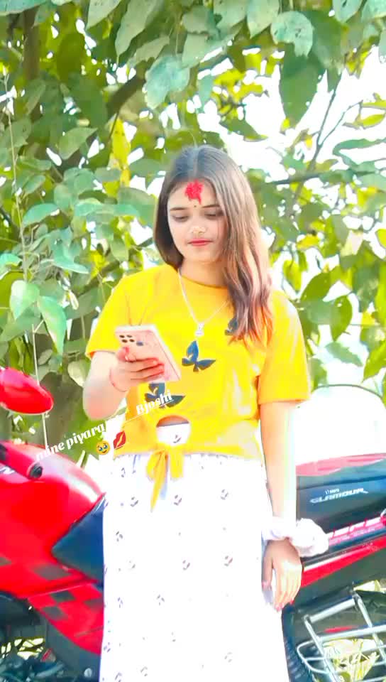 @LaX__मी 💰👀