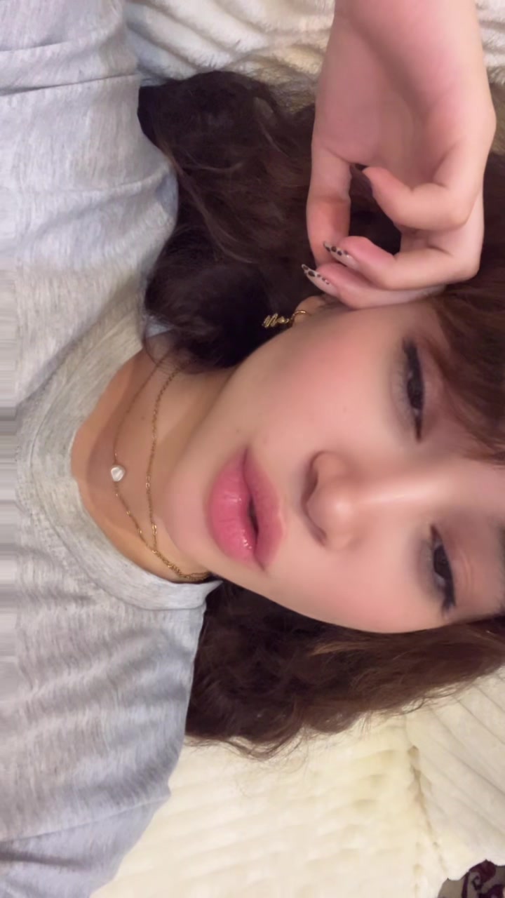 @𝓩𝓲𝔃𝓲🍒