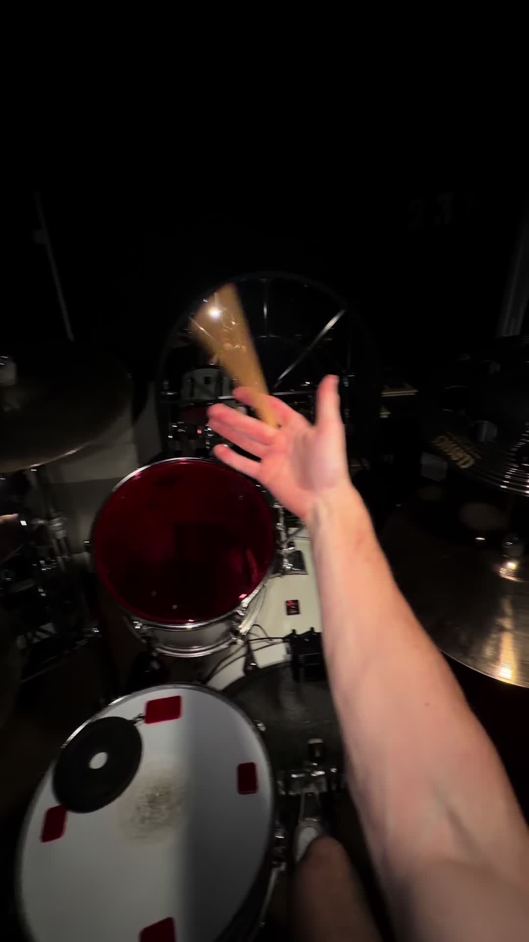 @axel.drum