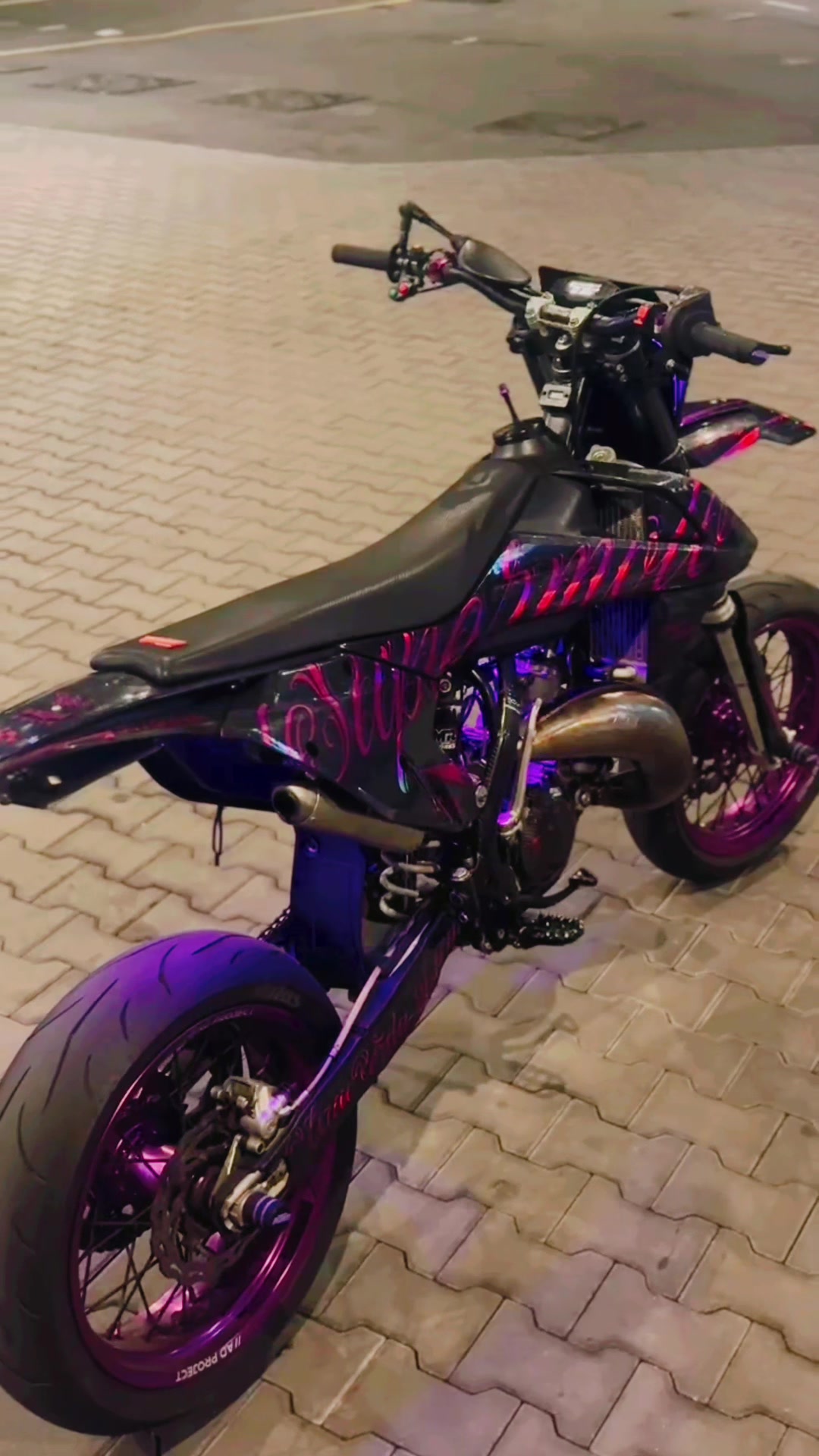 @TAURUS GRAPHICS