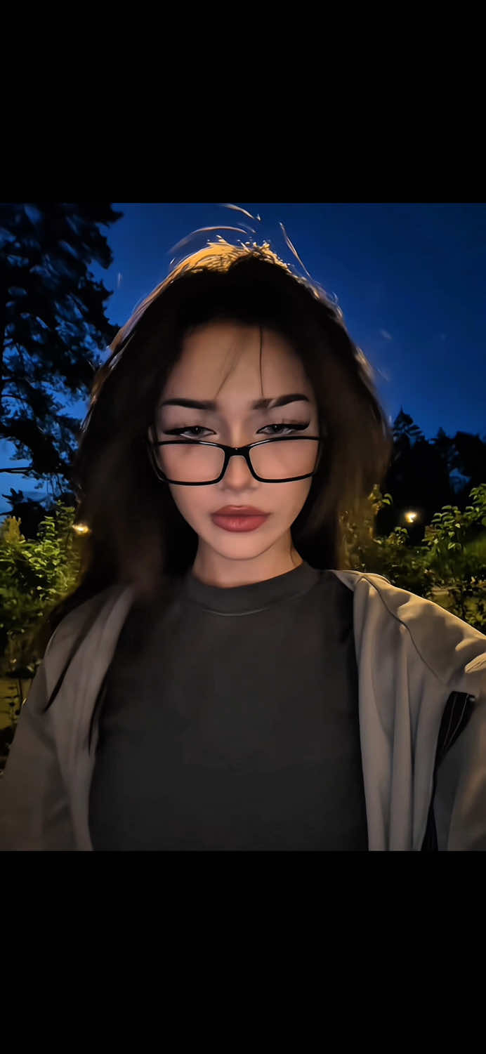 @👻𝐄𝐃𝐈𝐓𝐎𝐑👻