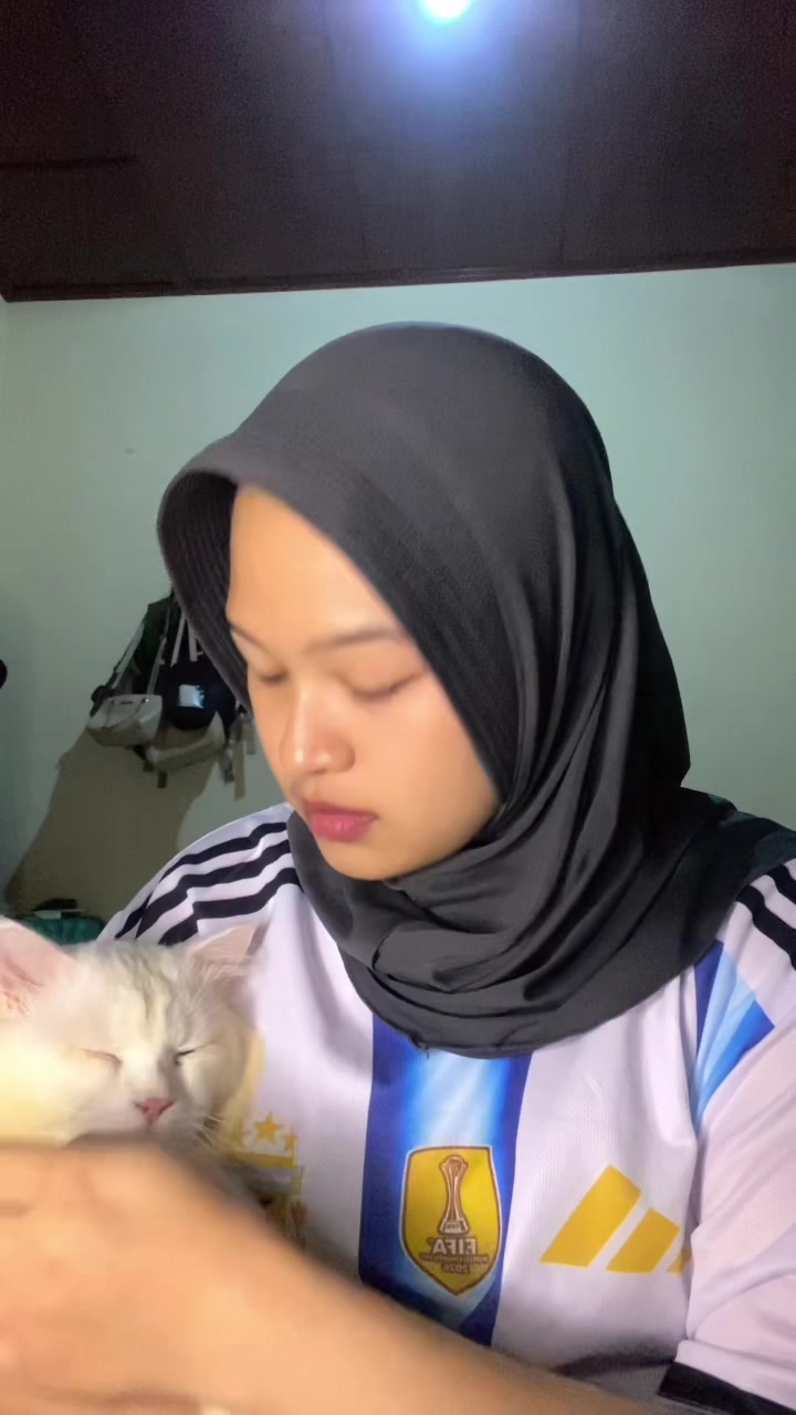 @andiraa🦋