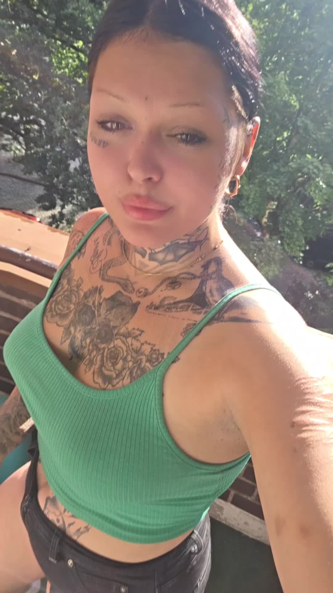 @Schneeegge