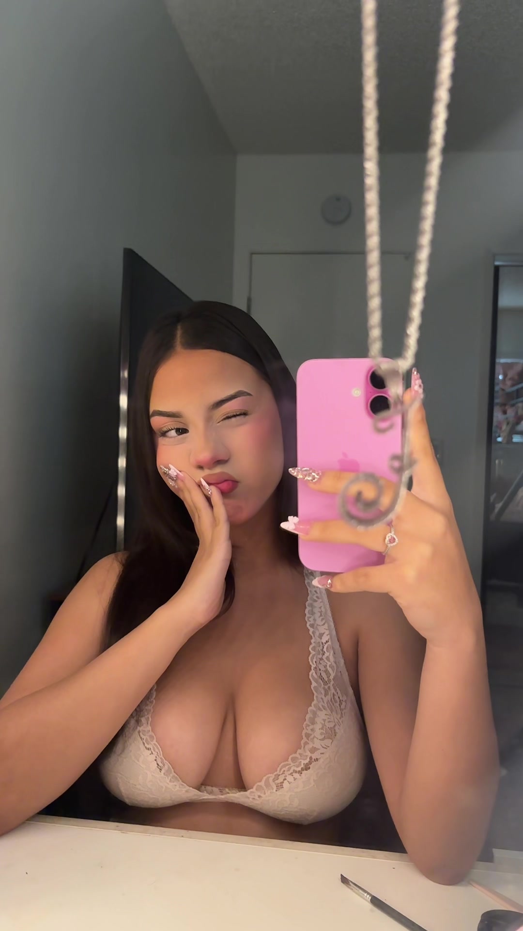 @𝒿𝒶𝓏𝓁𝑒𝓃𝑒 𝒶𝓃𝒶𝒽𝒾