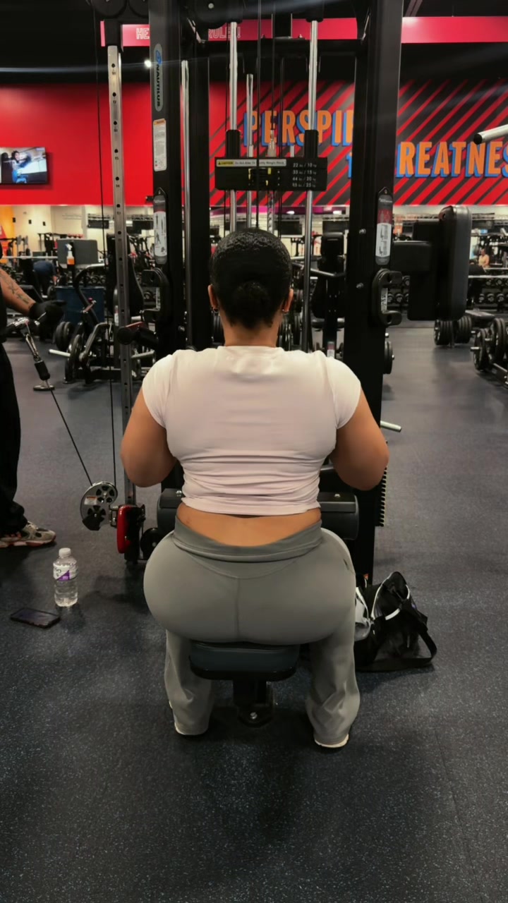 @lovelyjadore