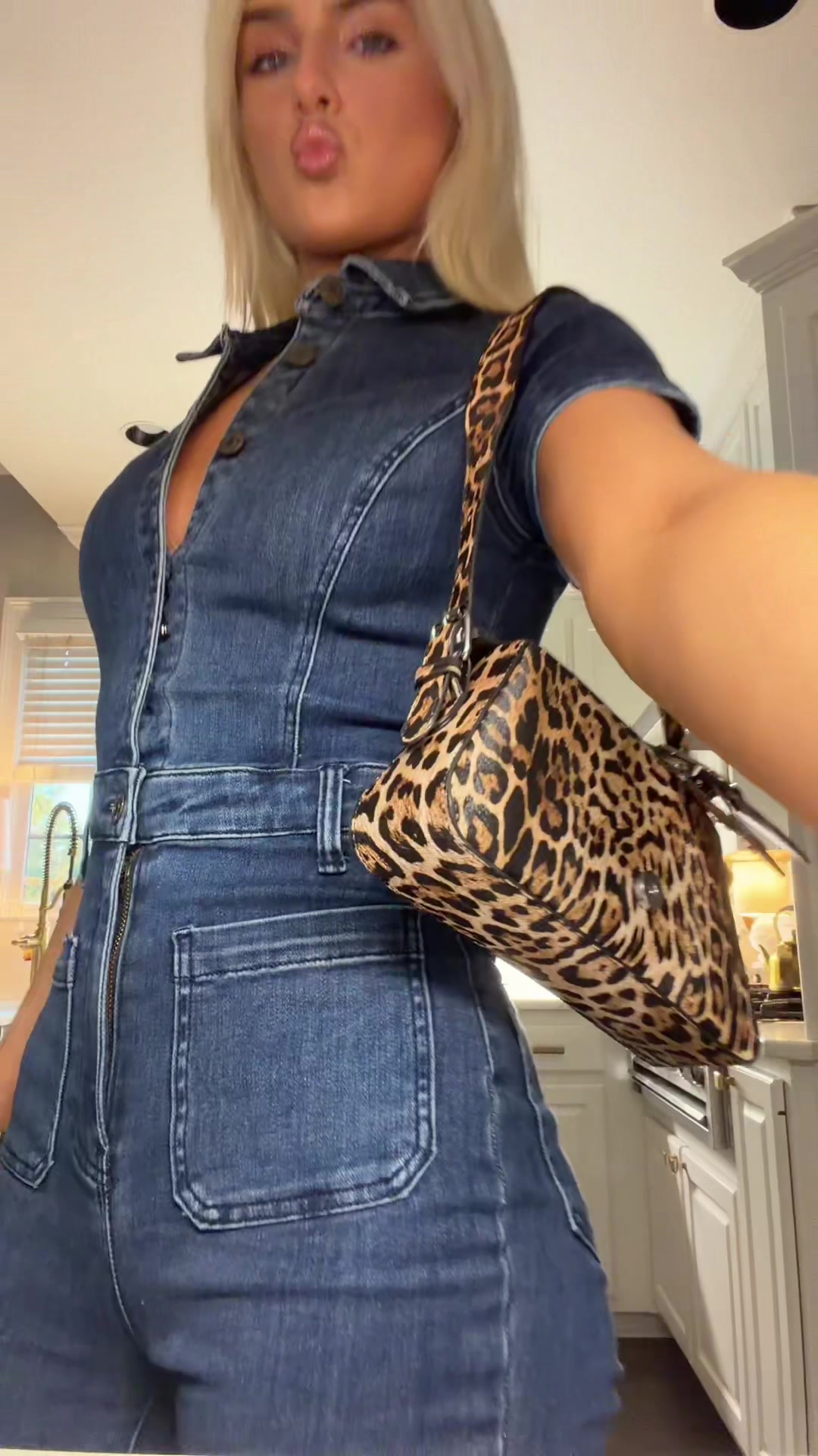 @AVA ISABELLA