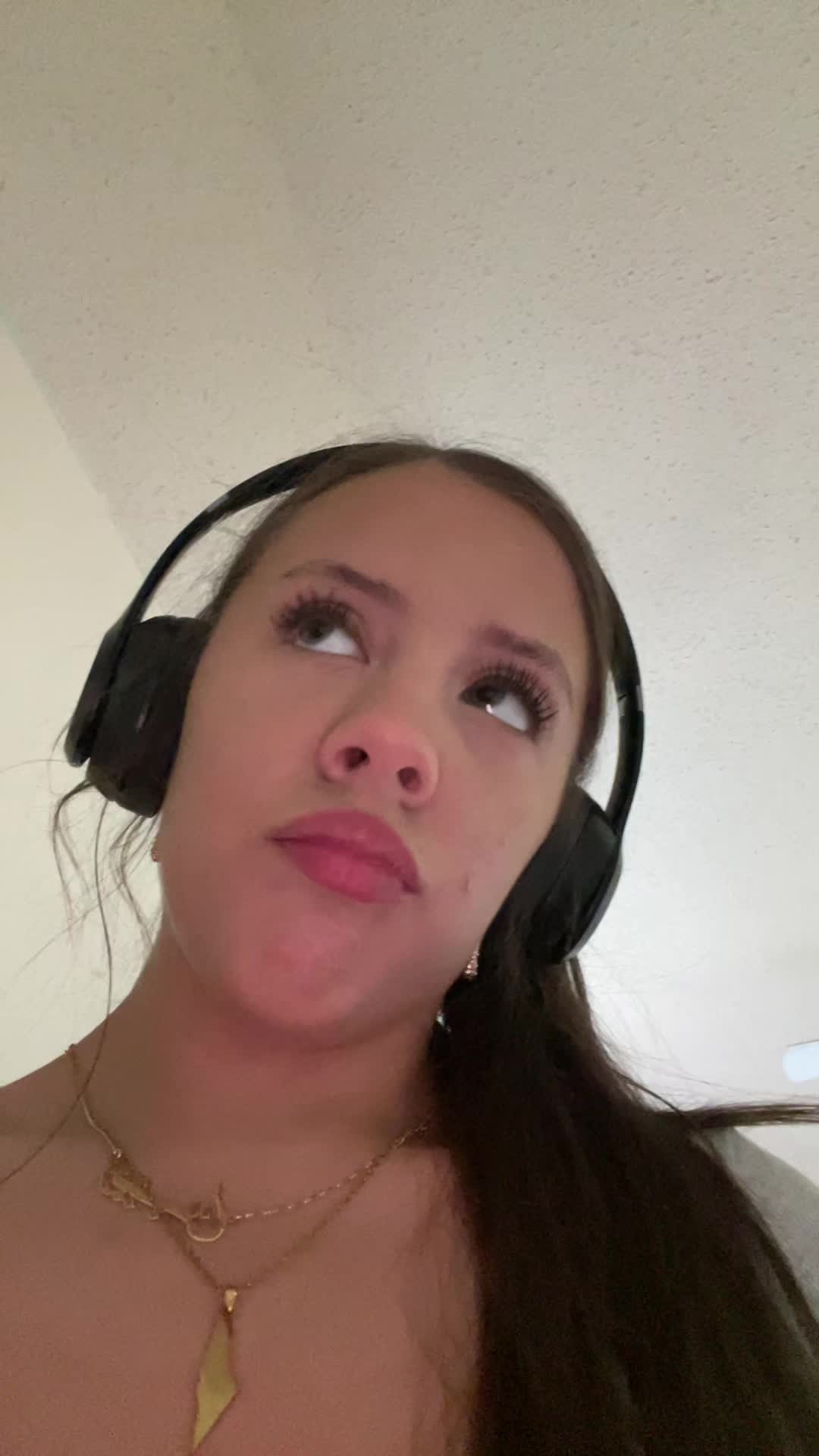@Layla