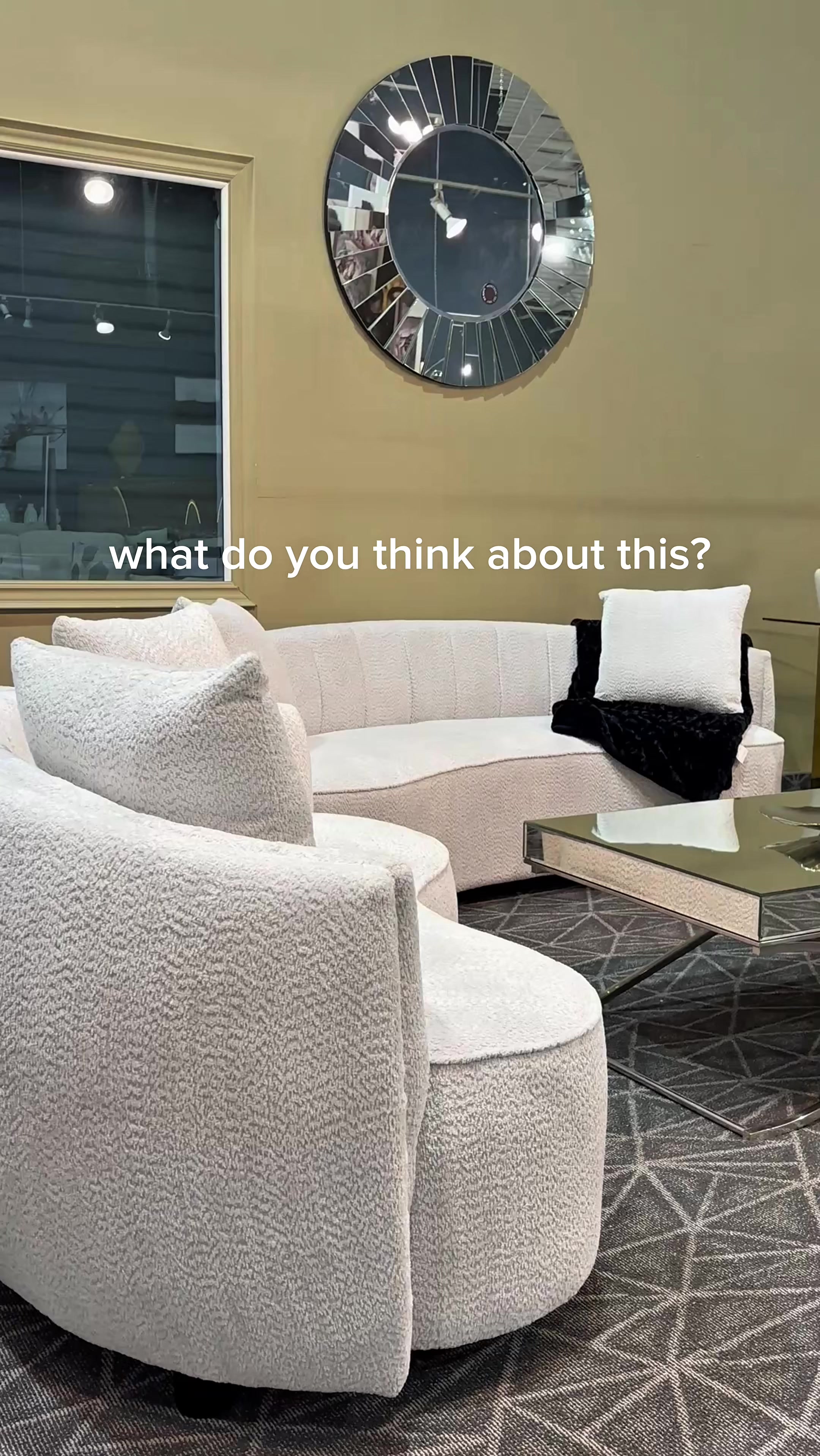 @Royal living furniture