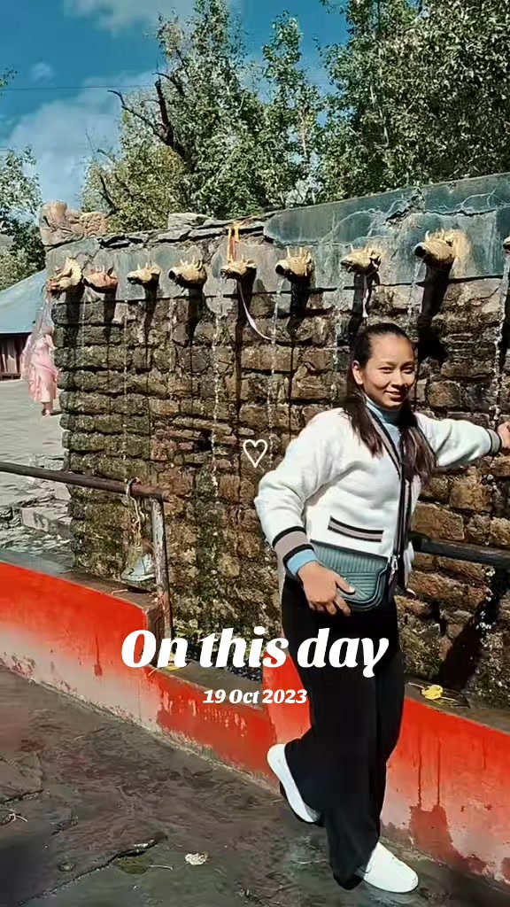 @मुना श्रेष्ठ