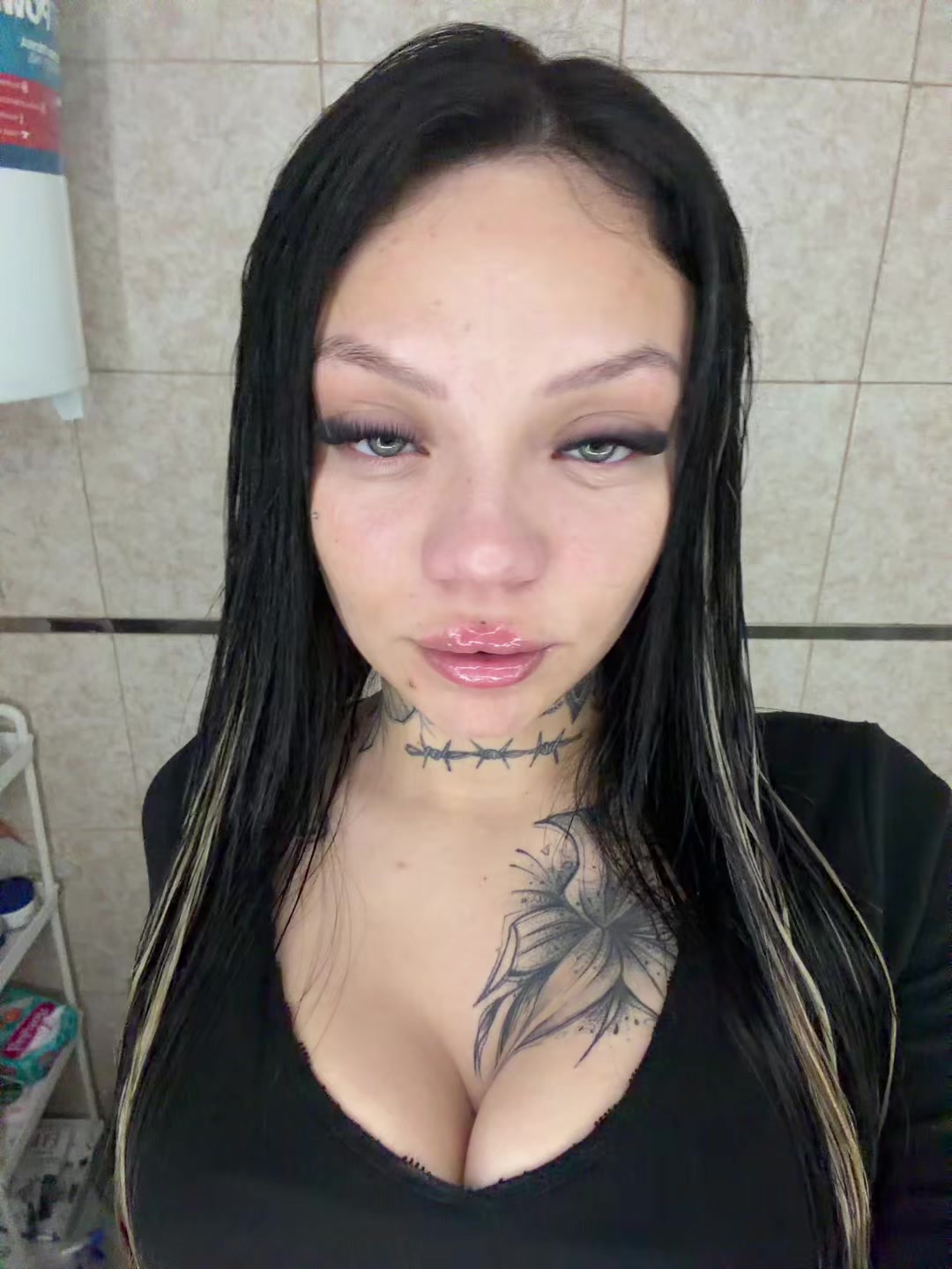 @wachamaldita