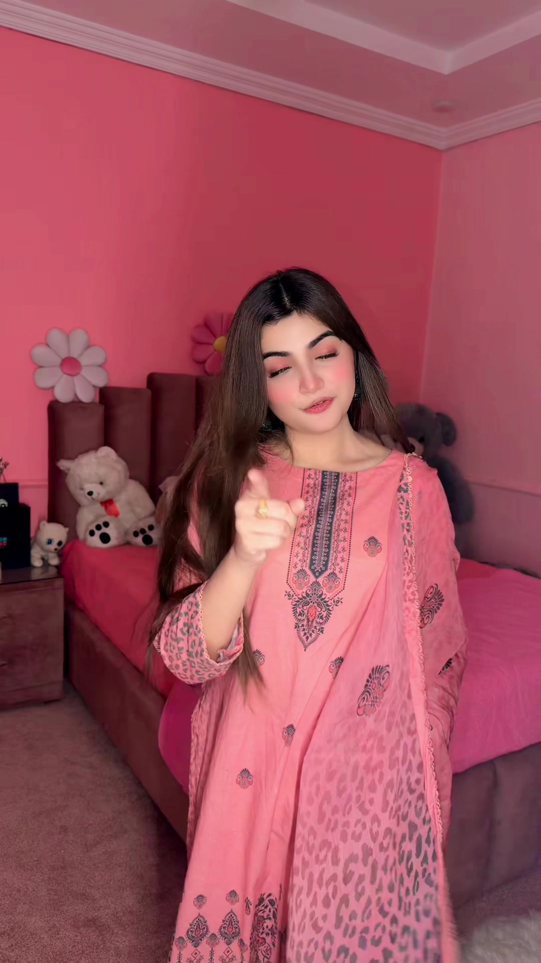 @Dr. Aleeya Shoaib 👑