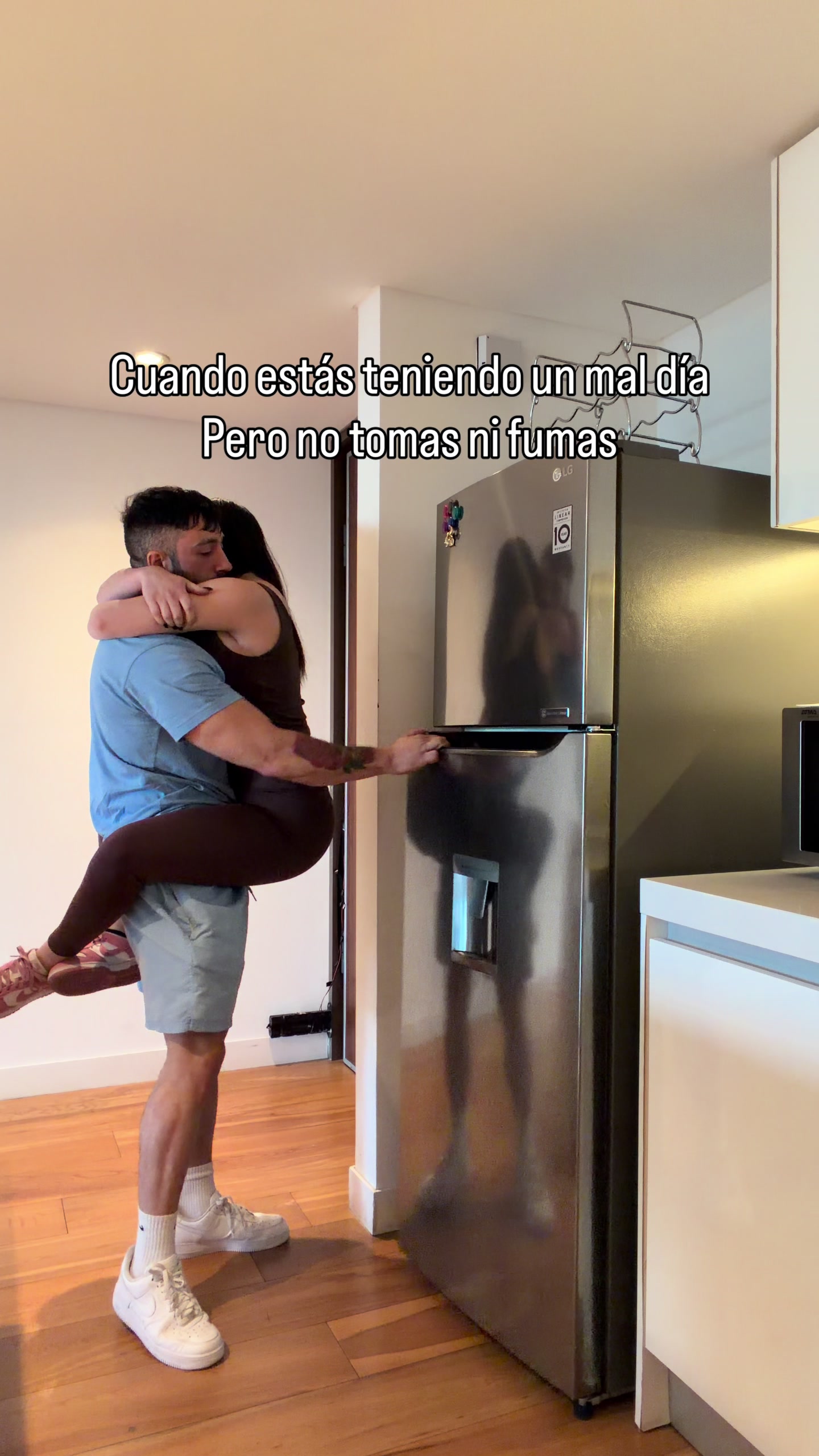 @AlmendraGala