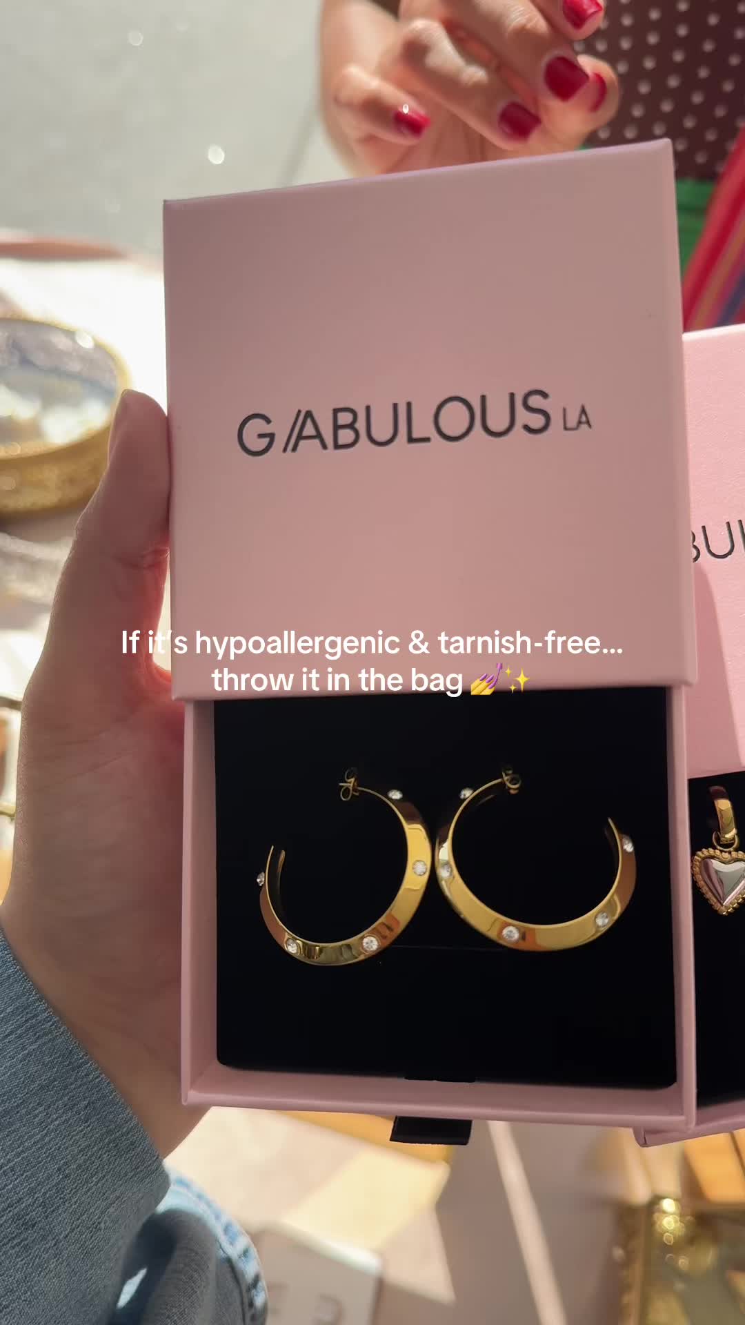 @GabulousLA