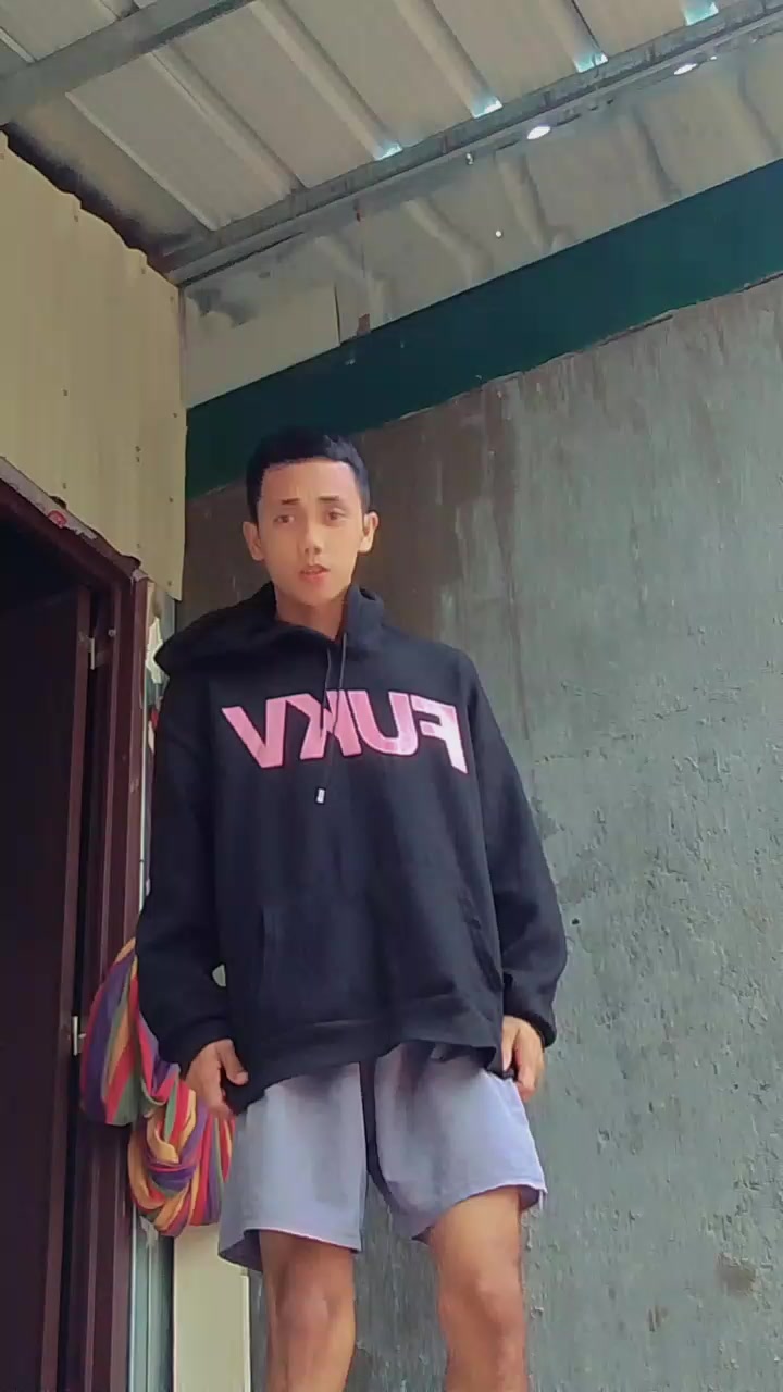 @Yhunie
