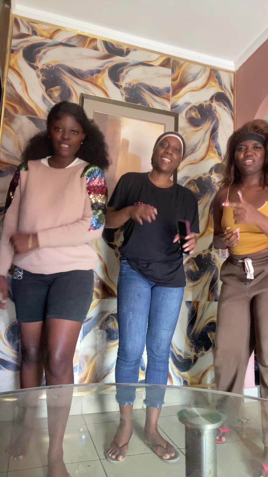 @Astride mp💜🧸🇨🇲