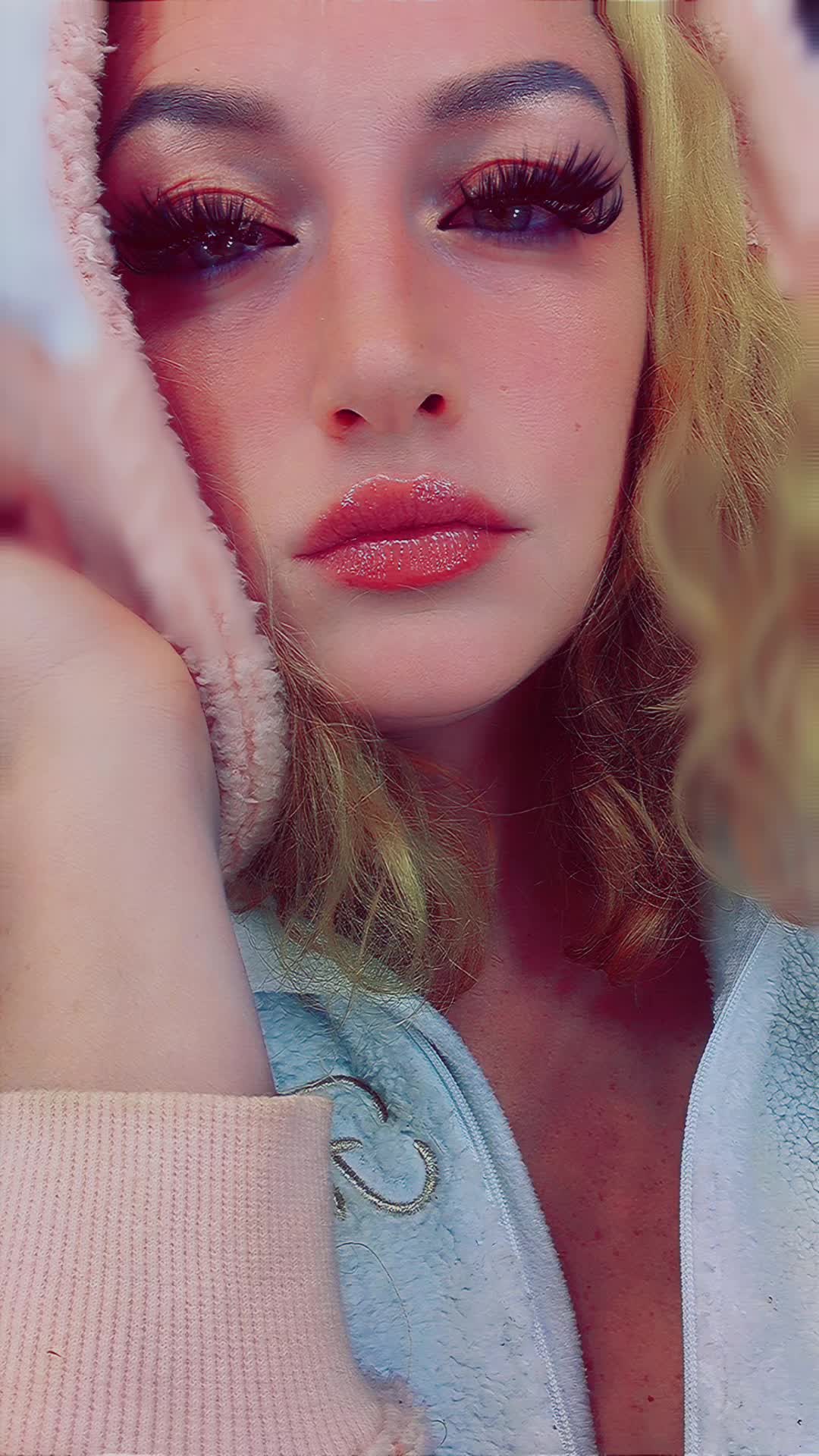 @Rosesarered